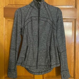 Lululemon zip-up in great condition